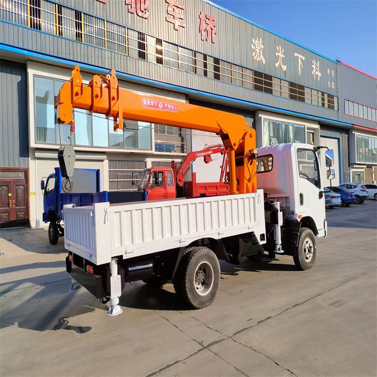 丰顺县三轮随车吊定制 农用改装机自备吊中瑞长期出售
